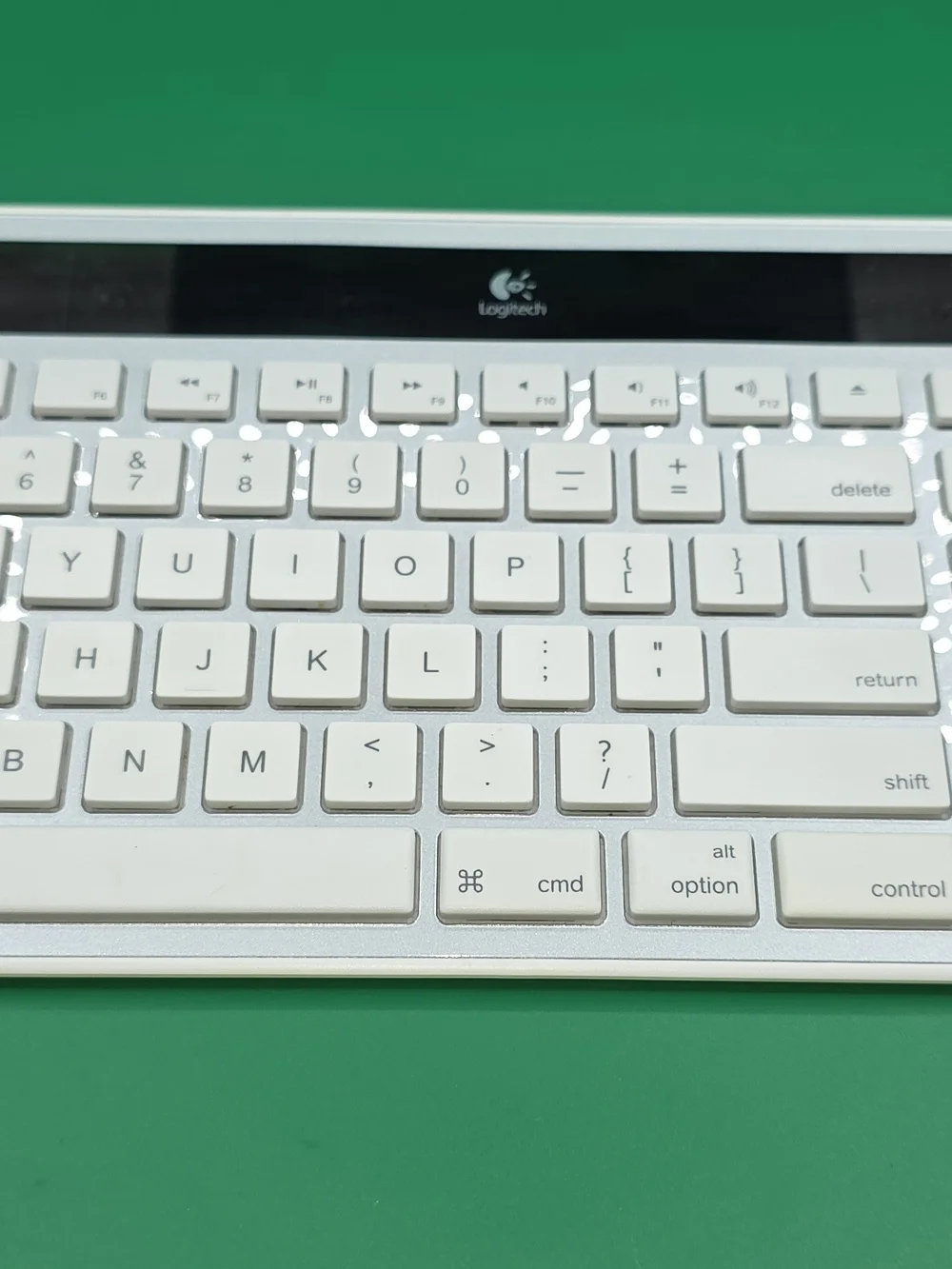 Logitech K750 (920-003472) Wireless Keyboard
